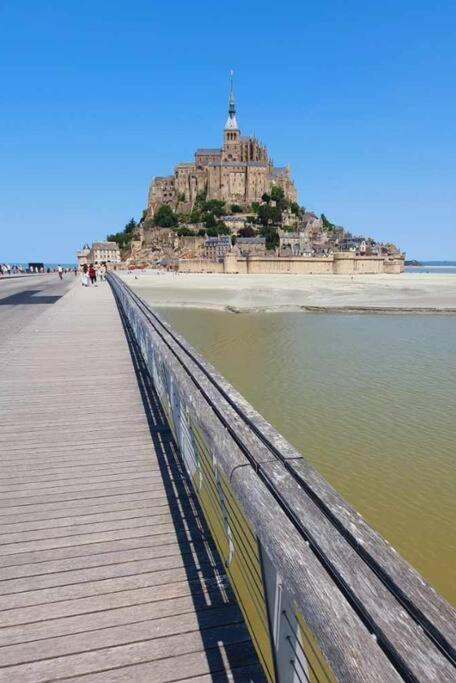 Gite Pontors'Home Mont Saint-Michel Понторсон Екстериор снимка